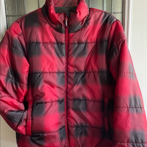 Universal Thread Jackets & Blazers - GUC Universal Thread Red Plaid Puffer Jacket